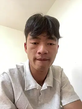 Snapshot of NV-1 chatting on April 6, 11:33 am NV-1 online show from April 6, 11:33 am