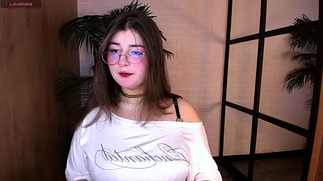 HaniaWish online show from July 17, 1:29 pm
