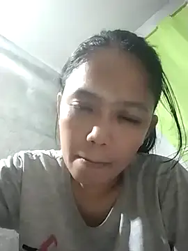 kisses28 online show from April 6, 12:50 pm