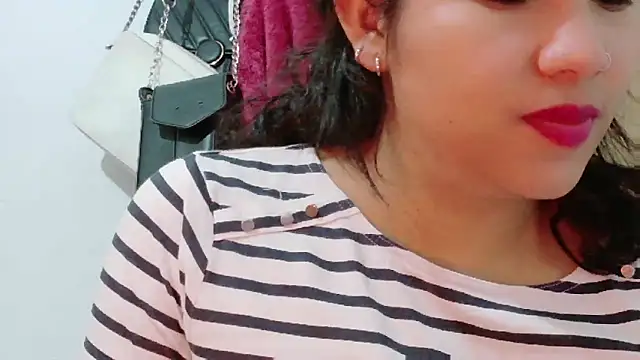 Snapshot of MojaditPussy chatting on April 9, 8:36 pm MojaditPussy online show from April 9, 8:36 pm