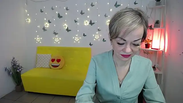 NikaMayu online show from May 9, 5:12 am