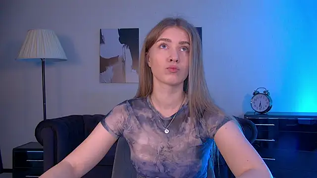CasandraMarc online show from June 5, 7:08 pm