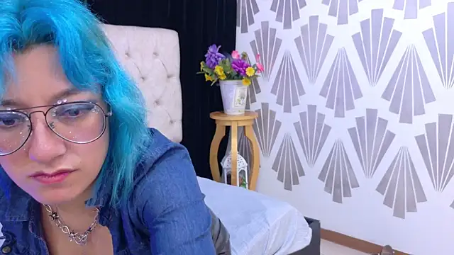 Zafiro Kitsune online show from June 22, 3:36 am