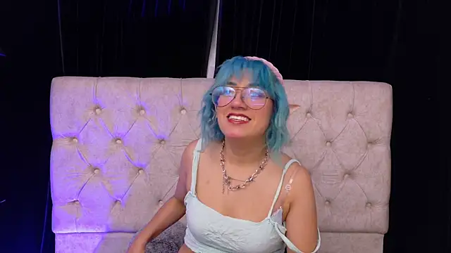 Zafiro Kitsune online show from July 16, 3:56 am