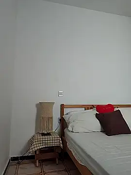 Snapshot of Vivistar5 chatting on April 8, 10:04 am Vivistar5 online show from April 8, 10:04 am