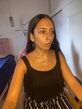 DulceLatinaxo online show from June 1, 8:43 pm
