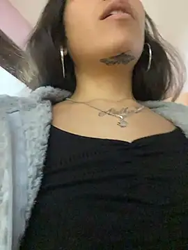 DulceLatinaxo online show from July 4, 7:09 pm