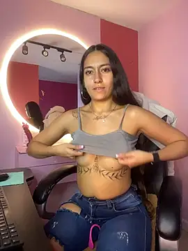 DulceLatinaxo online show from July 12, 6:21 pm