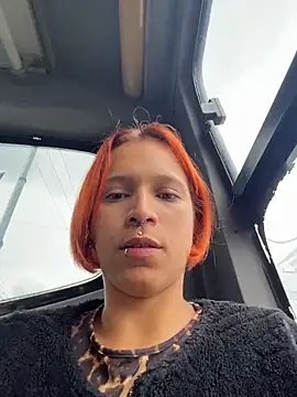 Mia 0-4 online show from July 4, 3:18 pm