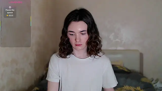 Snapshot of peach_mirage chatting on April 7, 5:35 pm peach mirage online show from April 7, 5:35 pm