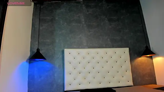 Jara Chick online show from May 22, 8:25 pm