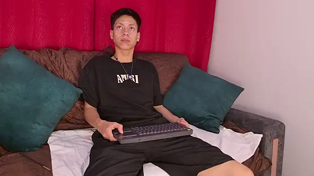 Snapshot of Samael_oa chatting on April 6, 11:49 pm Samael oa online show from April 6, 11:49 pm