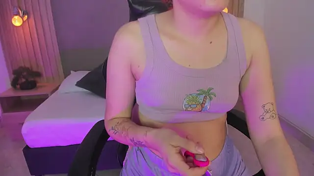 loly berry online show from July 17, 2:18 am