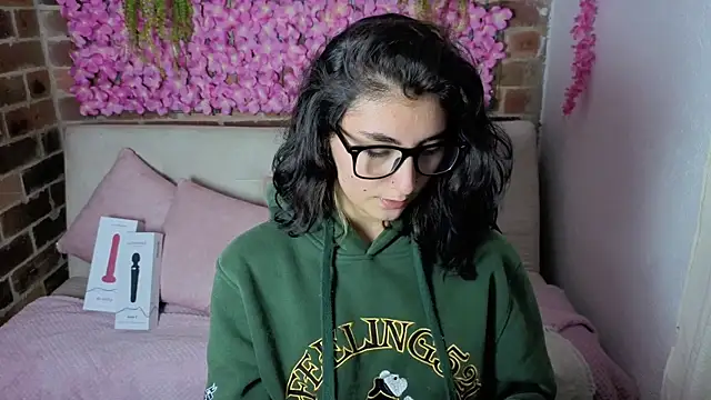 darknesscosplayer56 online show from April 7, 1:28 am