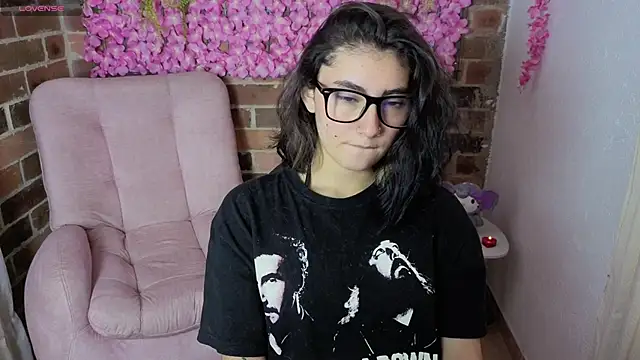 darknesscosplayer56 online show from April 7, 7:58 pm