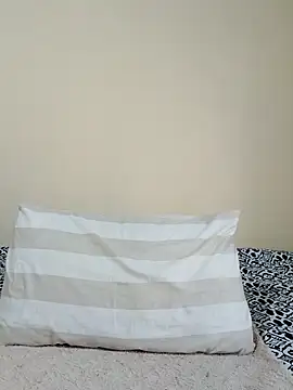 EbonySexySlimxxx online show from April 27, 6:33 am