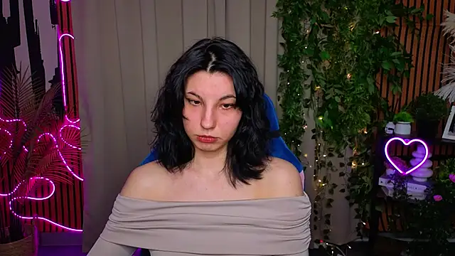 SharonBrowns online show from April 15, 6:37 pm