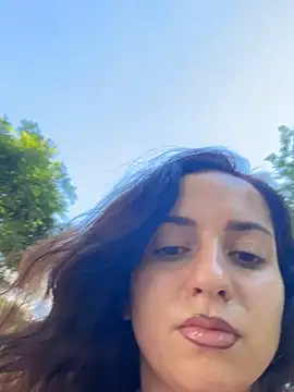 Snapshot of KarolDolly05 chatting on June 13, 1:42 pm KarolDolly05 online show from June 13, 1:42 pm