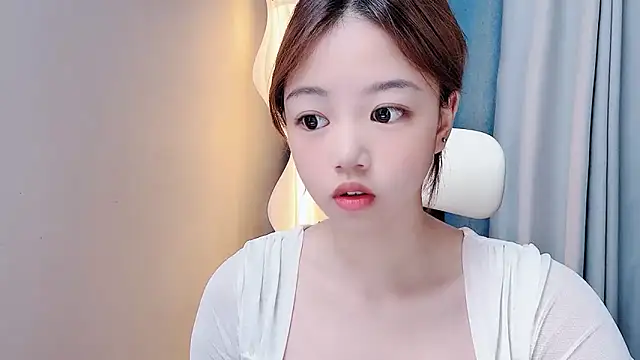 Lilababy00 online show from July 11, 4:37 am