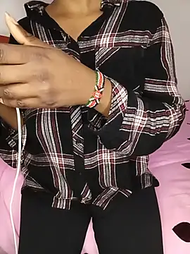 Snapshot of MsCutie chatting on April 9, 7:58 am MsCutie online show from April 9, 7:58 am