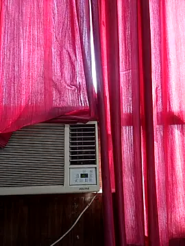 Snapshot of cute_dimple0 chatting on April 19, 2:33 am cute dimple0 online show from April 19, 2:33 am