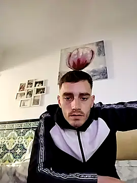 locuraypasion00 online show from April 7, 1:22 pm