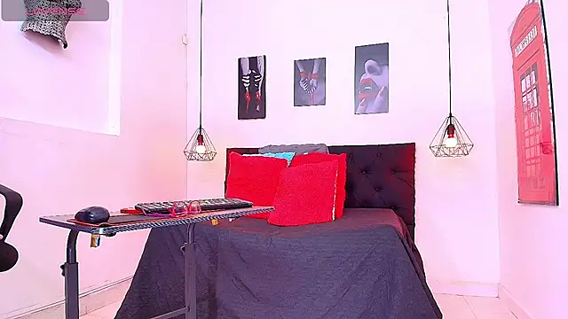 hilary banks1 online show from July 25, 4:54 am