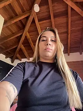 Snapshot of _BellaSmith_ chatting on June 17, 7:48 pm BellaSmith online show from June 17, 7:48 pm