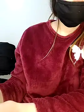 Snapshot of chymae- chatting on April 8, 12:21 am chymae- online show from April 8, 12:21 am