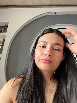 Snapshot of VioletRousee chatting on June 14, 3:36 pm VioletRousee online show from June 14, 3:36 pm