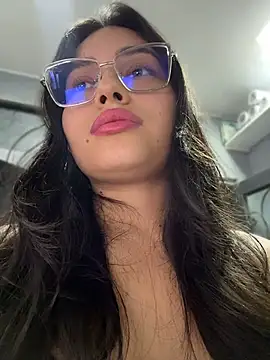 Snapshot of VioletRousee chatting on June 15, 8:22 pm VioletRousee online show from June 15, 8:22 pm