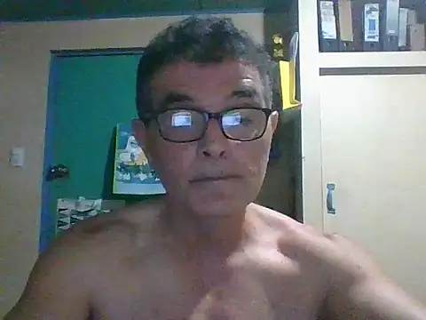Snapshot of scotty-friends chatting on May 4, 12:28 am scotty-friends online show from May 4, 12:28 am