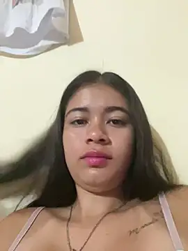 Snapshot of Kloe_zaf chatting on June 3, 8:28 am Kloe zaf online show from June 3, 8:28 am