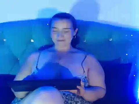 Alice Jovovich69 online show from April 28, 4:39 am