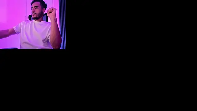 Snapshot of tyagofdef chatting on April 8, 11:16 pm tyagofdef online show from April 8, 11:16 pm