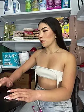 AMBERBUNNY  online show from June 12, 3:33 pm