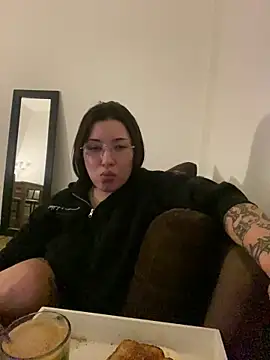 cherryxxox online show from May 1, 9:41 pm