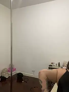cherryxxox online show from May 9, 1:00 am