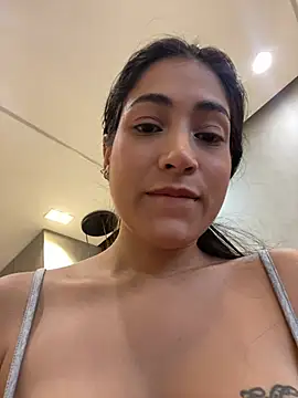 Snapshot of Hana-Parker chatting on May 4, 10:06 pm Hana-Parker online show from May 4, 10:06 pm