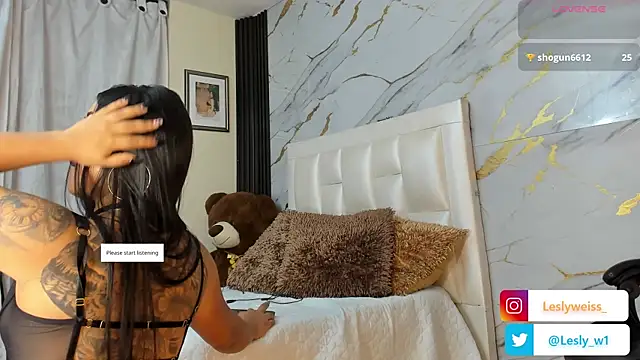 lesly1w online show from June 15, 11:45 am