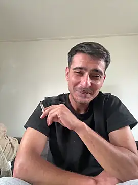 Snapshot of Serttssikici chatting on June 14, 4:20 pm Serttssikici online show from June 14, 4:20 pm