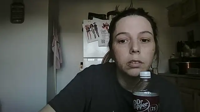 Snapshot of lily1982 chatting on May 13, 10:06 pm lily1982 online show from May 13, 10:06 pm