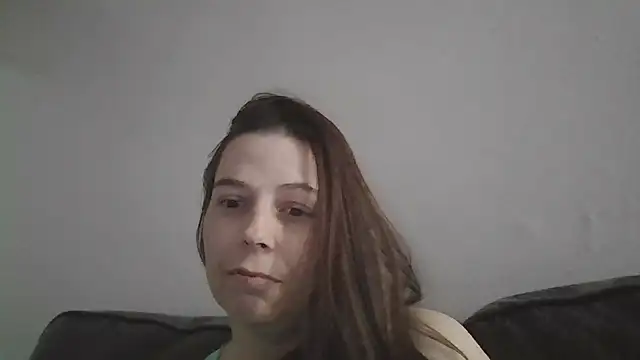 Snapshot of lily1982 chatting on June 29, 2:40 am lily1982 online show from June 29, 2:40 am