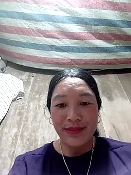 Snapshot of vanlucky2 chatting on June 8, 3:51 am vanlucky2 online show from June 8, 3:51 am