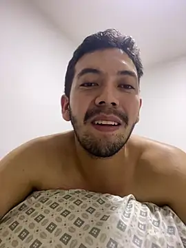 oskrarmop online show from April 14, 3:34 am