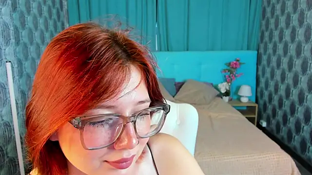 Snapshot of Lessi_Panic chatting on July 5, 12:50 am Lessi Panic online show from July 5, 12:50 am