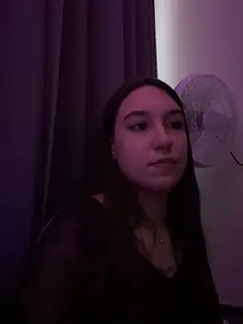 Snapshot of RiannaBrown chatting on April 9, 2:44 am RiannaBrown online show from April 9, 2:44 am