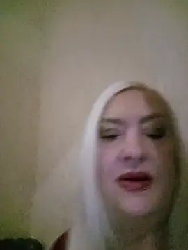 Snapshot of Julia20X chatting on June 14, 6:26 am Julia20X online show from June 14, 6:26 am