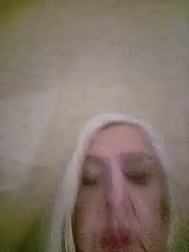 Snapshot of Julia20X chatting on June 14, 6:43 pm Julia20X online show from June 14, 6:43 pm