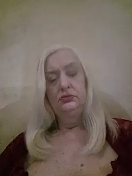 Julia20X online show from June 17, 2:18 pm